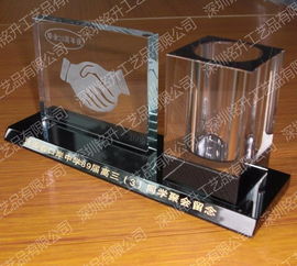 高檔水晶辦公擺件定制——為商務(wù)空間與紀(jì)念時刻增添獨(dú)特魅力